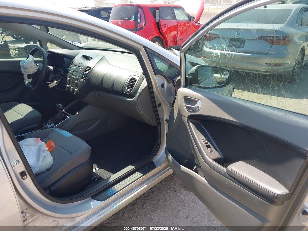 3KPFK4A72JE181683 2018 KIA FORTE photo no. 5