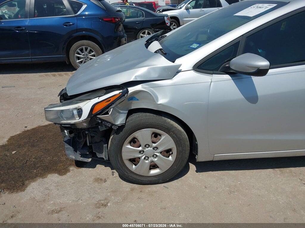 3KPFK4A72JE181683 2018 KIA FORTE photo no. 6