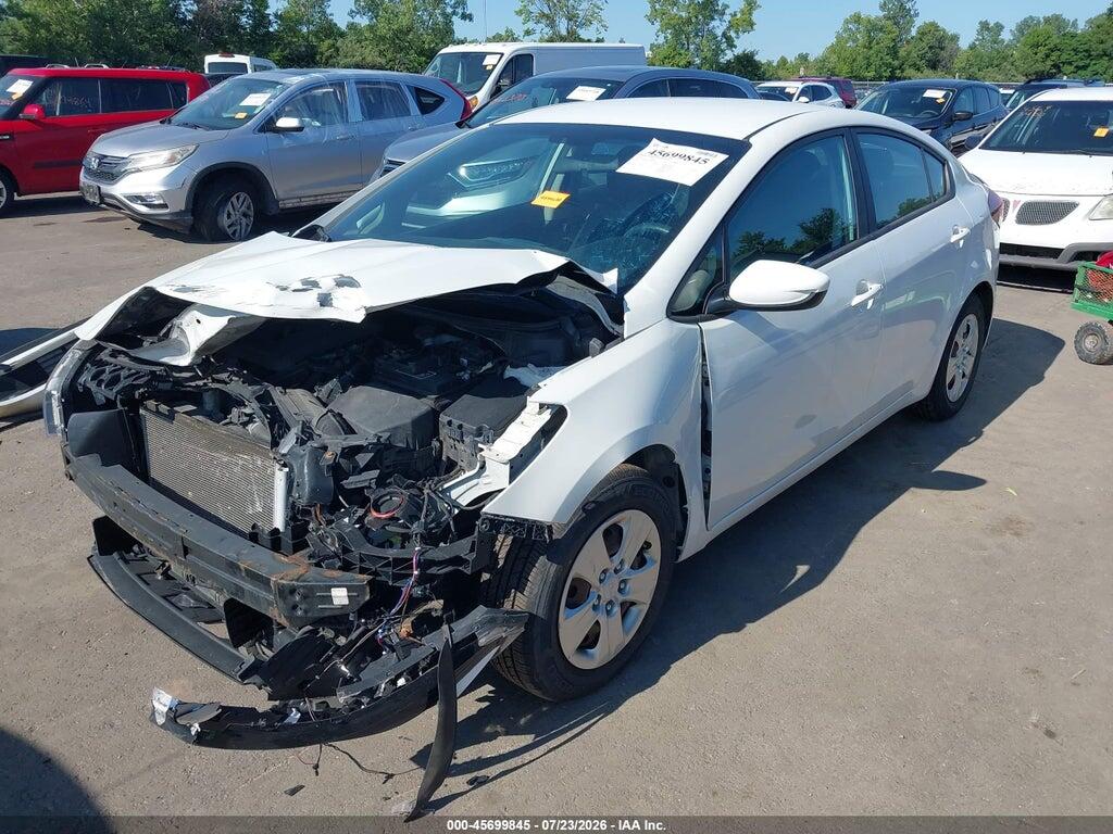 3KPFK4A74JE241589 2018 KIA FORTE photo no. 2
