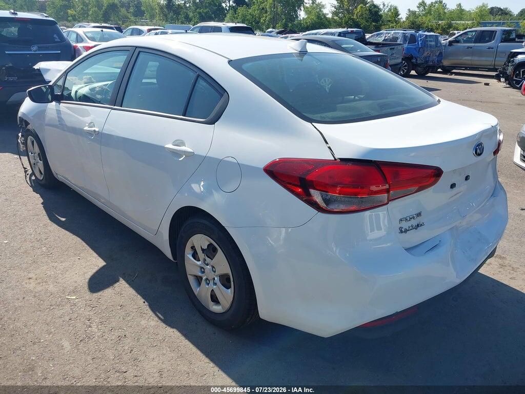 3KPFK4A74JE241589 2018 KIA FORTE photo no. 3