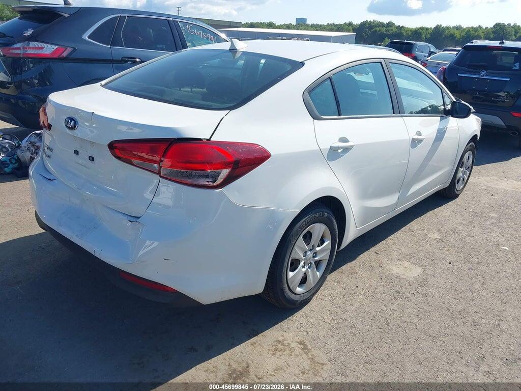 3KPFK4A74JE241589 2018 KIA FORTE photo no. 4
