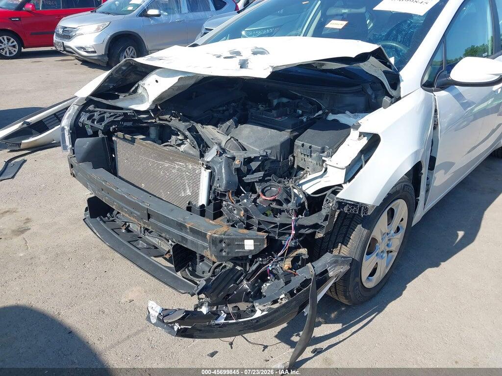 3KPFK4A74JE241589 2018 KIA FORTE photo no. 6
