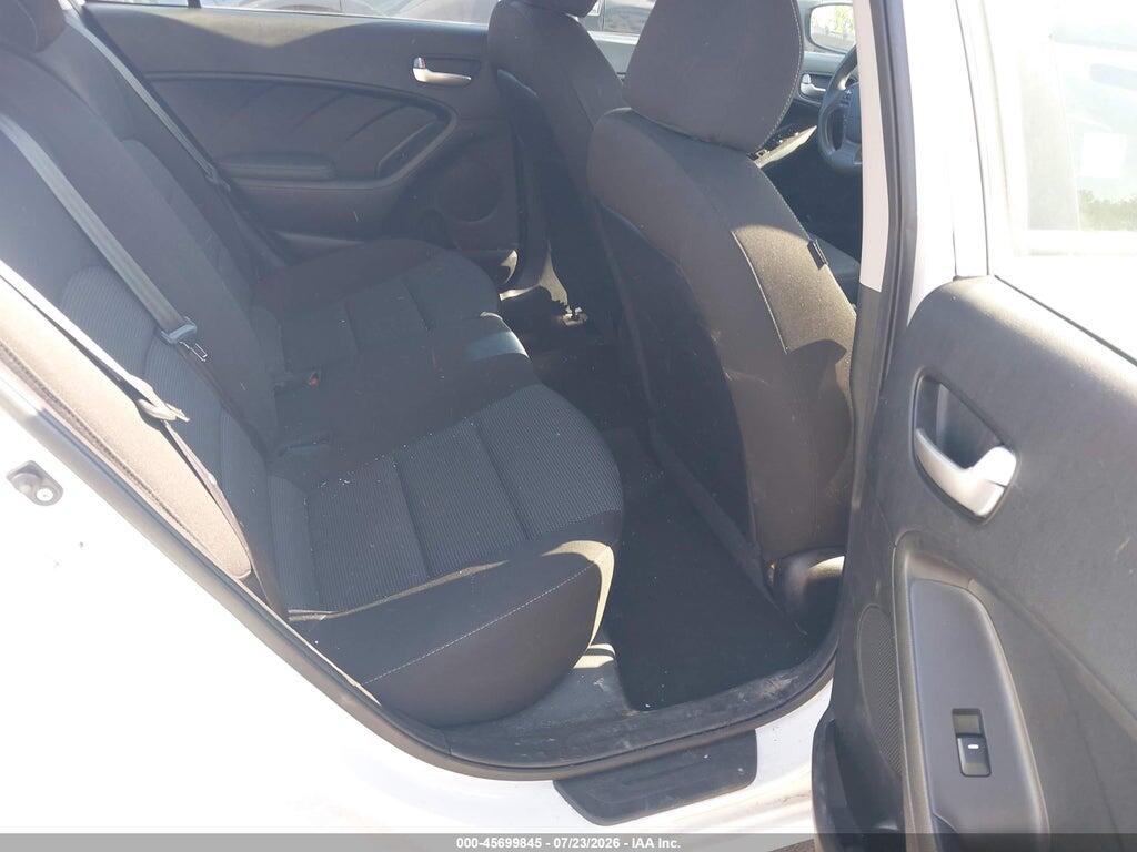 3KPFK4A74JE241589 2018 KIA FORTE photo no. 8