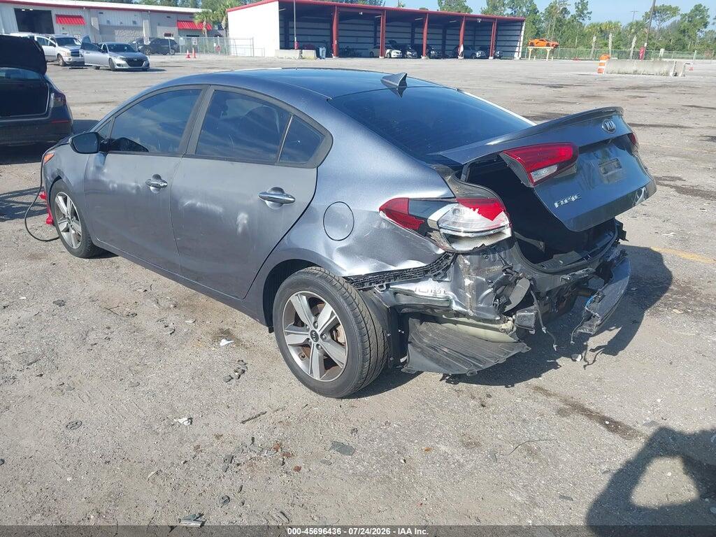 3KPFL4A76JE195535 2018 KIA FORTE photo no. 3