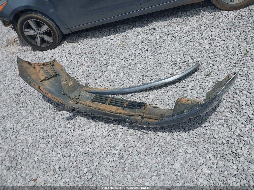 3KPFL4A79JE174243 2018 KIA FORTE photo no. 12