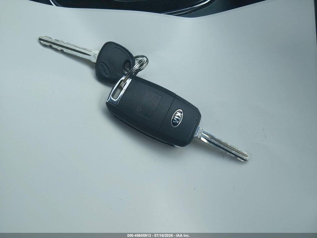 3KPFK4A75JE267151 2018 KIA FORTE photo no. 11