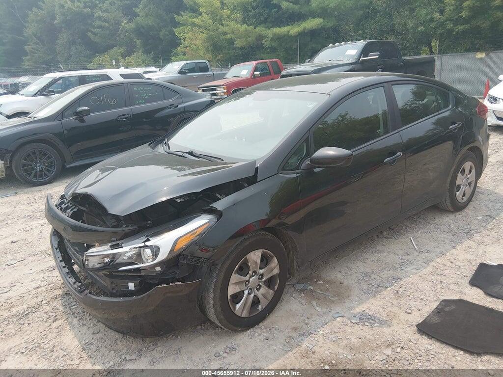 3KPFK4A75JE267151 2018 KIA FORTE photo no. 2
