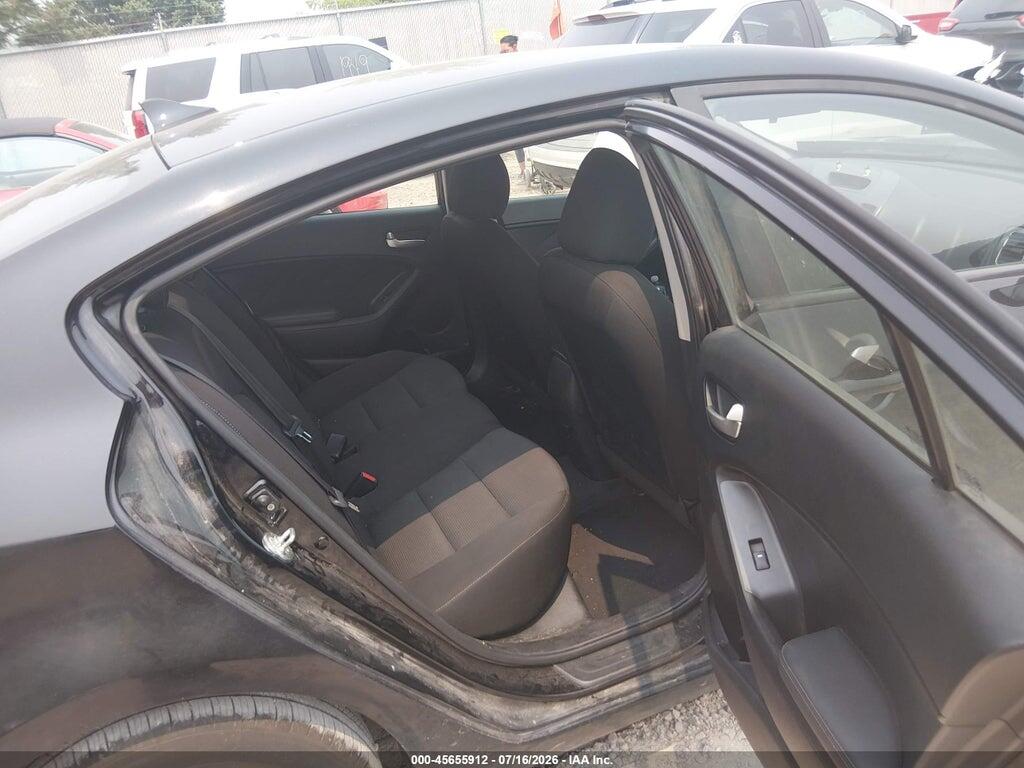 3KPFK4A75JE267151 2018 KIA FORTE photo no. 8