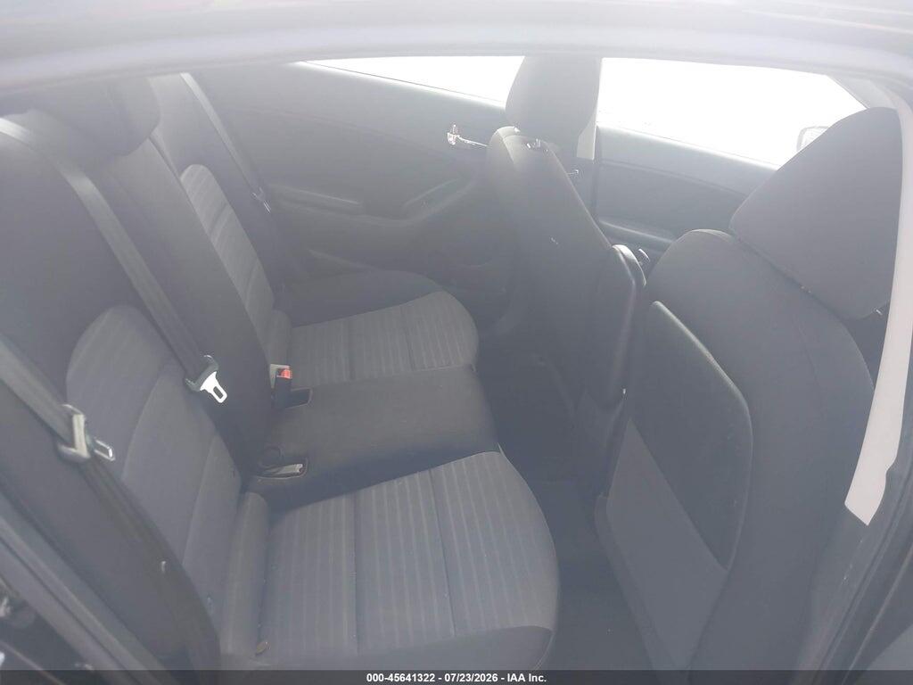 3KPFL4A77JE221866 2018 KIA FORTE photo no. 8