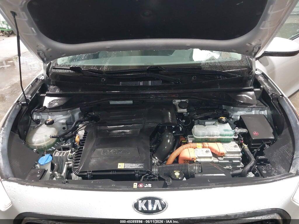 KNDCB3LC5J5147465 2018 KIA NIRO photo no. 10