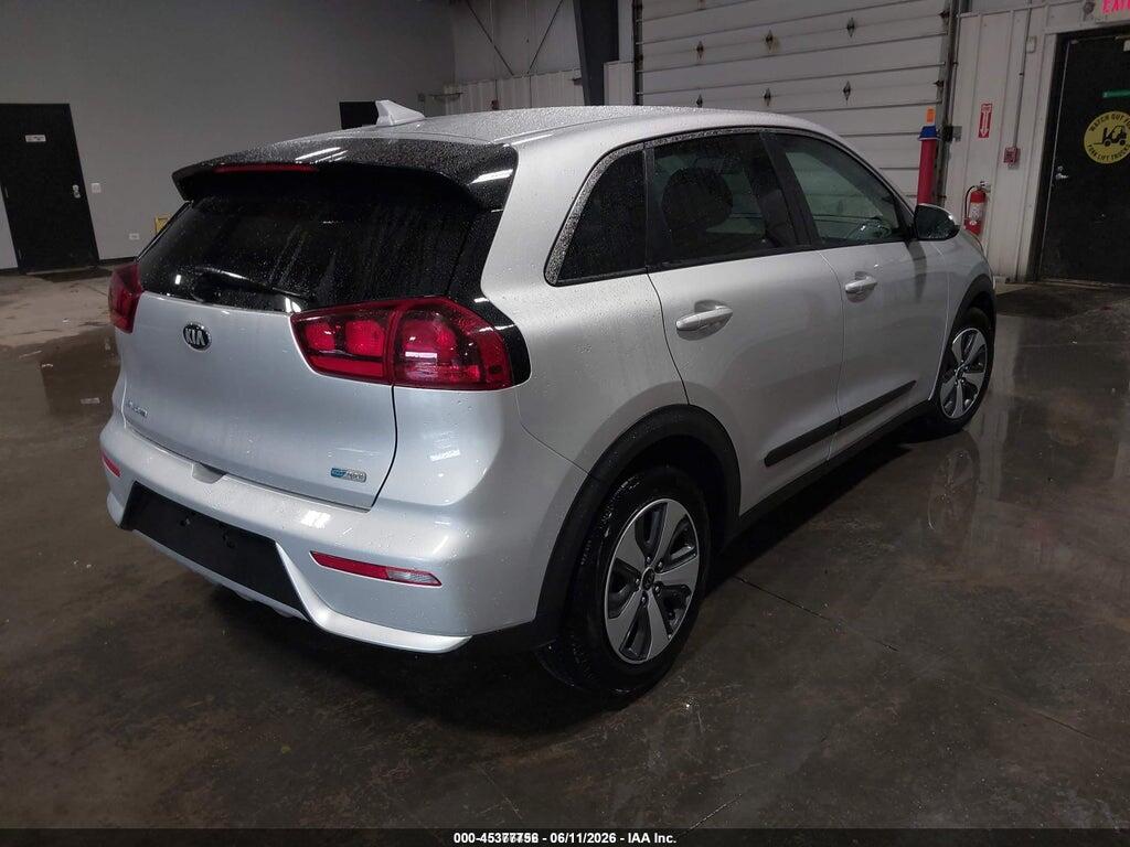 KNDCB3LC5J5147465 2018 KIA NIRO photo no. 4