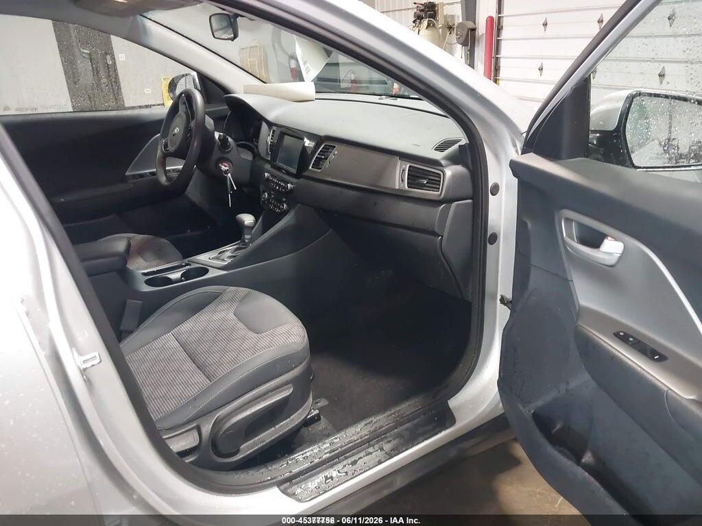 KNDCB3LC5J5147465 2018 KIA NIRO photo no. 5