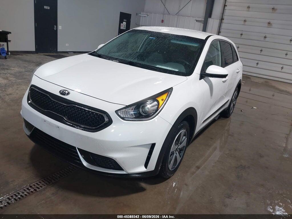 KNDCB3LC2J5158262 2018 KIA NIRO photo no. 2