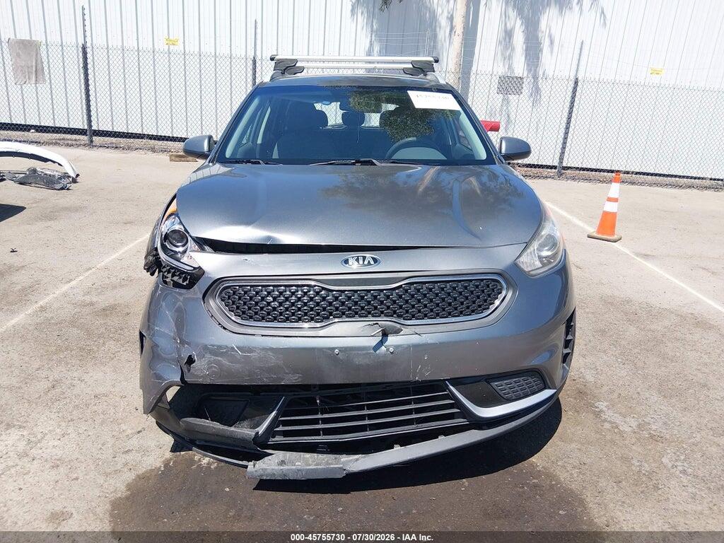 KNDCB3LC6J5137835 2018 KIA NIRO photo no. 11