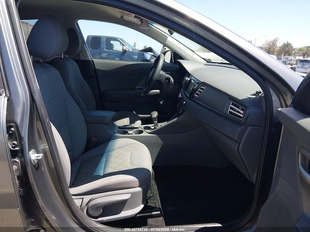 KNDCB3LC6J5137835 2018 KIA NIRO photo no. 5