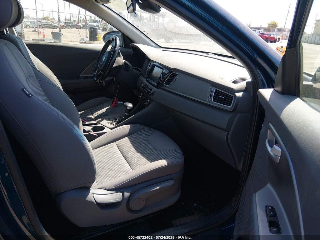 KNDCB3LC6J5200755 2018 KIA NIRO photo no. 5