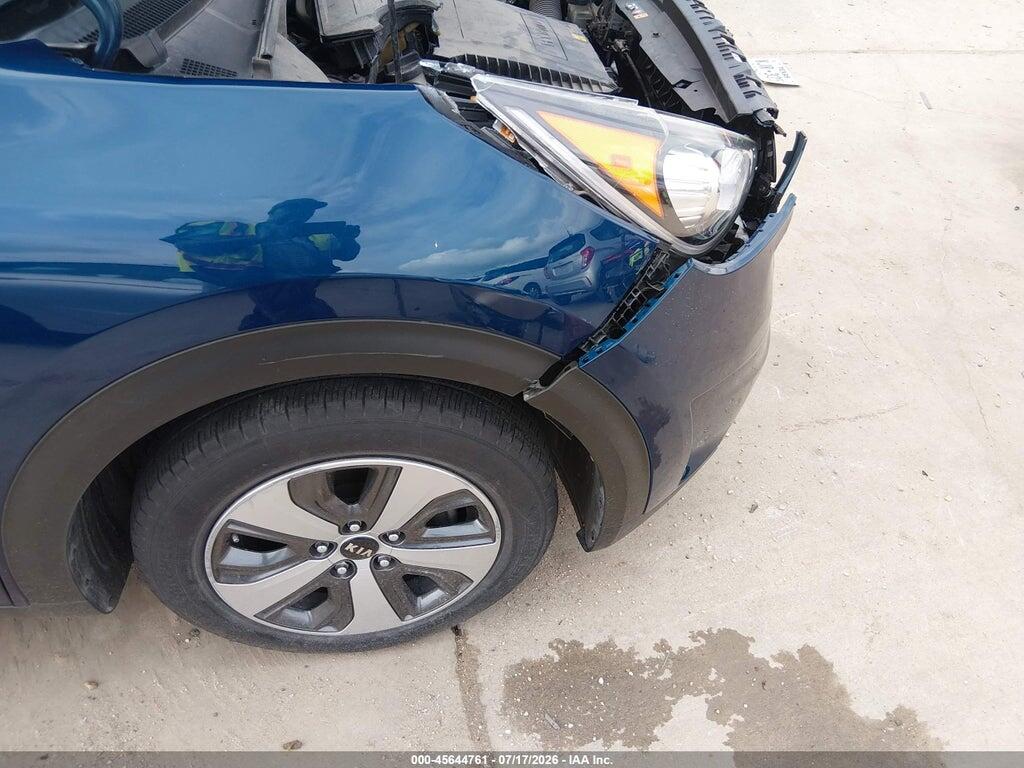KNDCB3LC2J5204365 2018 KIA NIRO photo no. 6