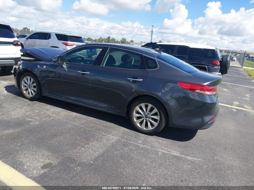 5XXGU4L33JG215369 2018 KIA OPTIMA photo no. 3