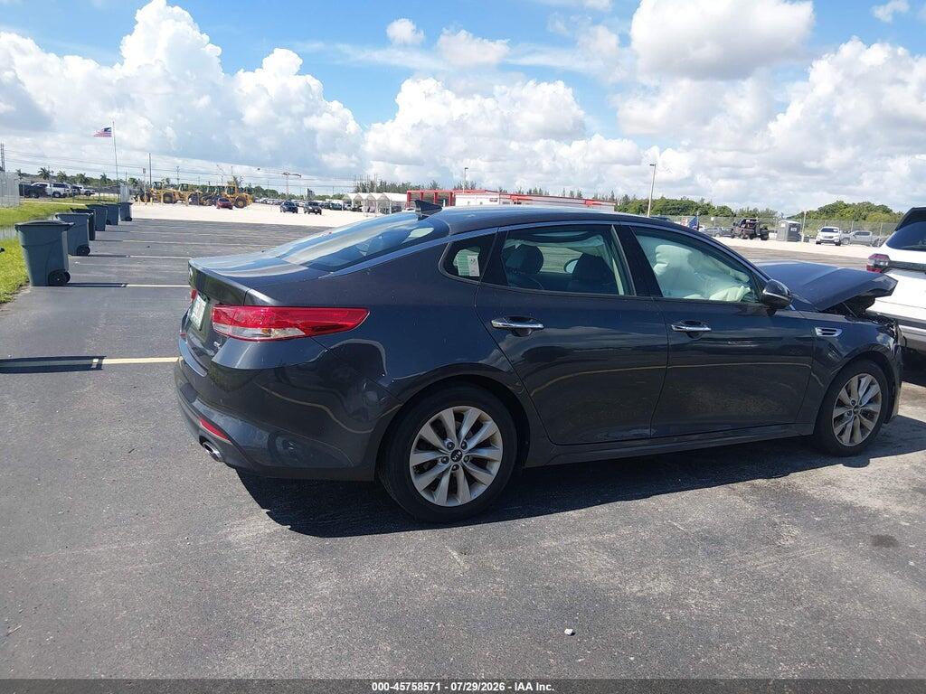 5XXGU4L33JG215369 2018 KIA OPTIMA photo no. 4