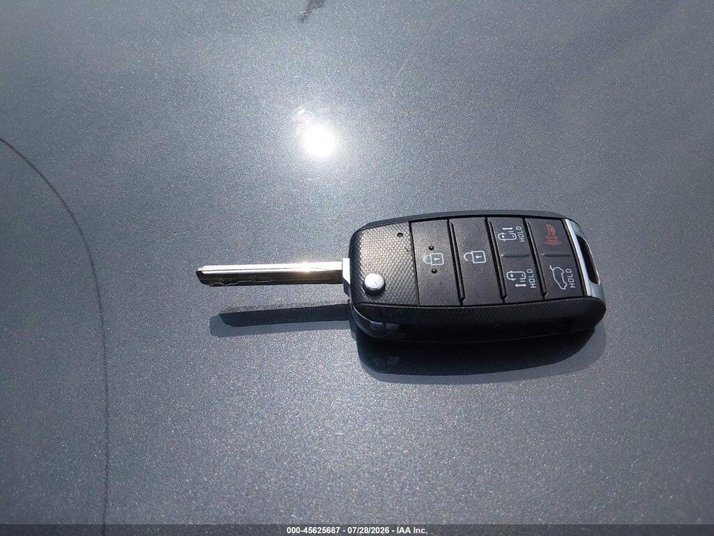 KNDMB5C19J6383139 2018 KIA SEDONA photo no. 11