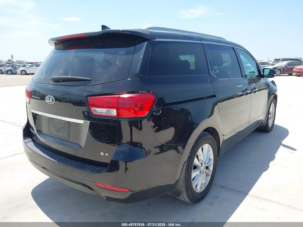 KNDMC5C12J6397168 2018 KIA SEDONA photo no. 4