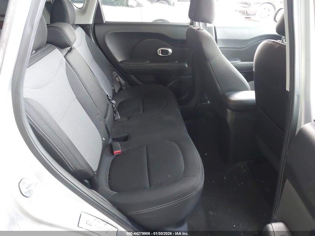KNDJP3A5XK7634017 2019 KIA SOUL photo no. 8