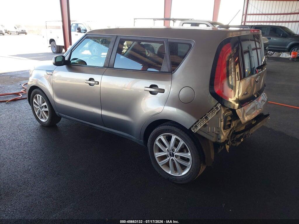 KNDJP3A56J7596445 2018 KIA SOUL photo no. 3