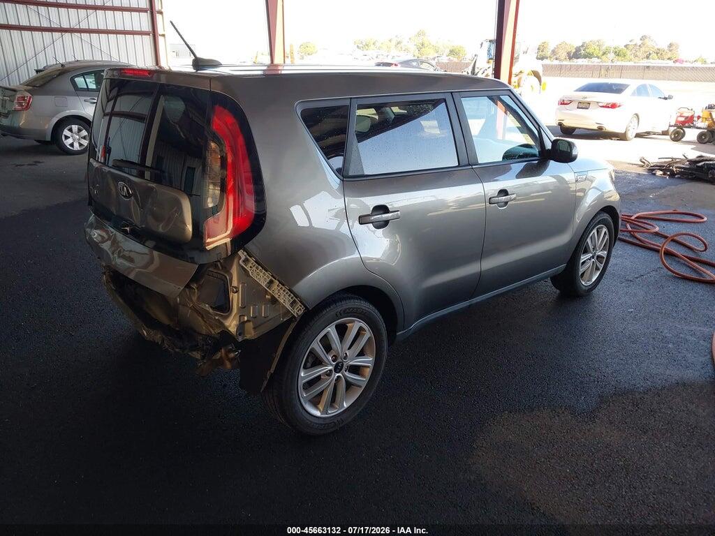 KNDJP3A56J7596445 2018 KIA SOUL photo no. 4