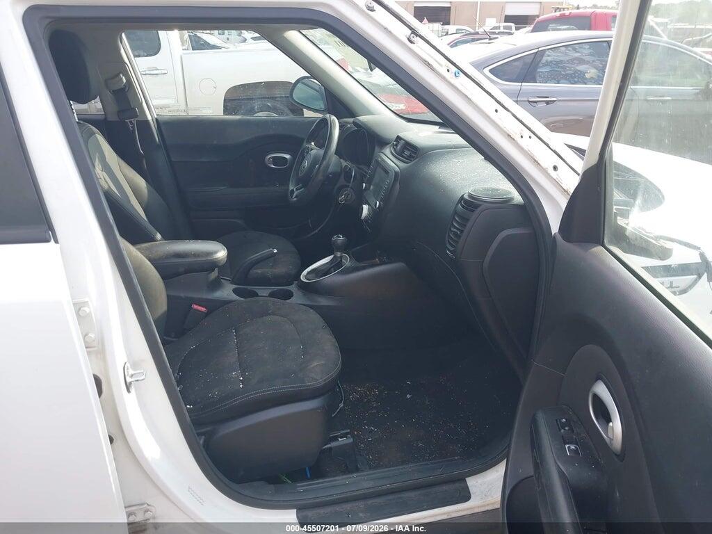 KNDJP3A55J7901868 2018 KIA SOUL photo no. 5