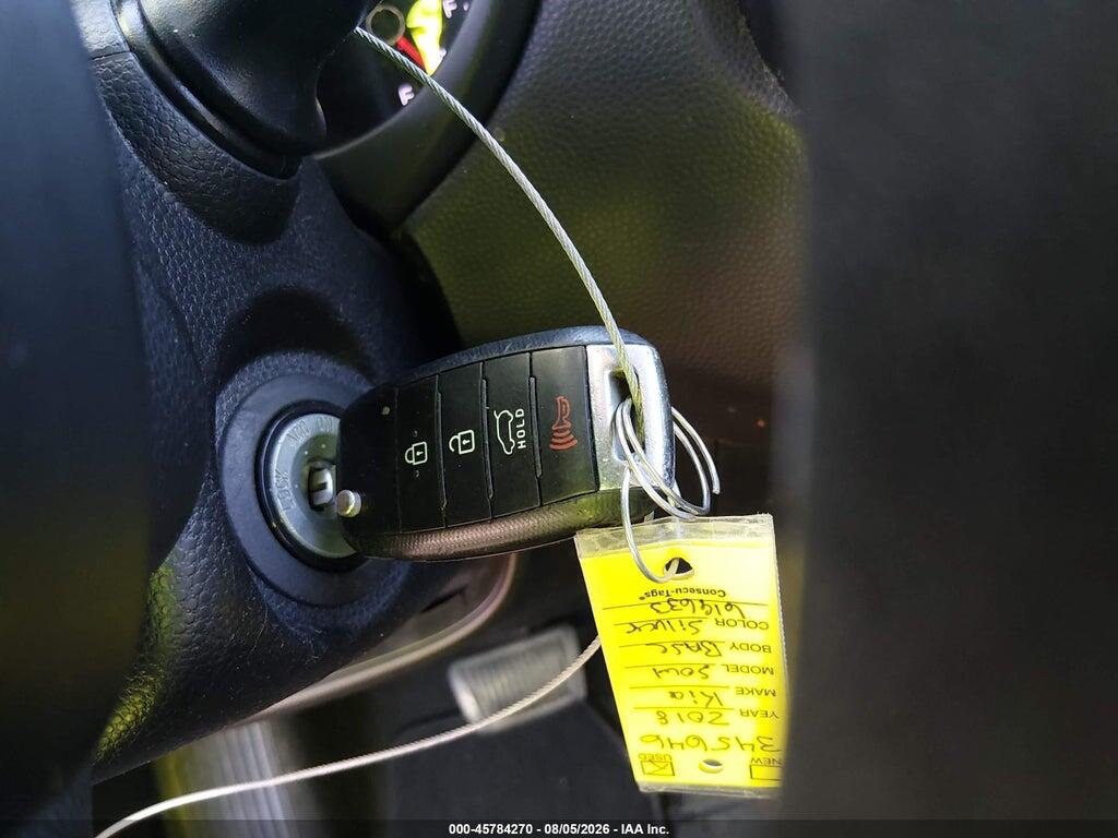 KNDJP3A53J7619633 2018 KIA SOUL photo no. 11