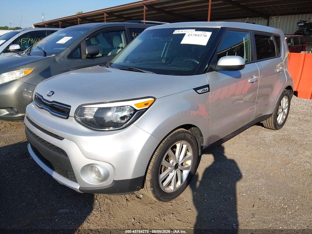 KNDJP3A53J7619633 2018 KIA SOUL photo no. 2