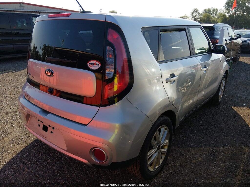 KNDJP3A53J7619633 2018 KIA SOUL photo no. 4