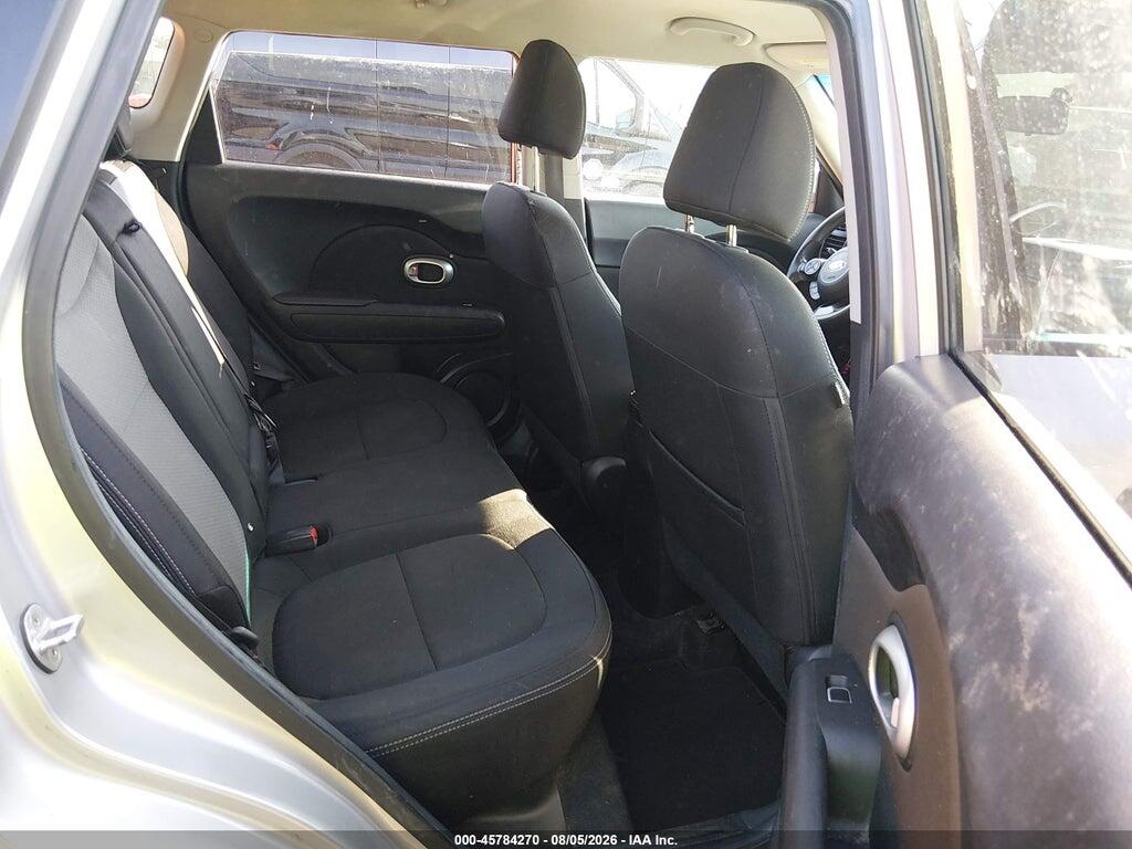 KNDJP3A53J7619633 2018 KIA SOUL photo no. 8