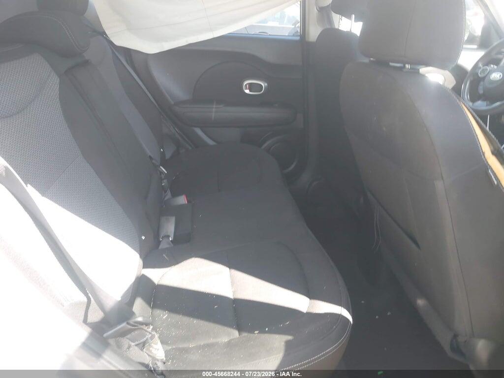 KNDJP3A59K7659104 2019 KIA SOUL photo no. 8