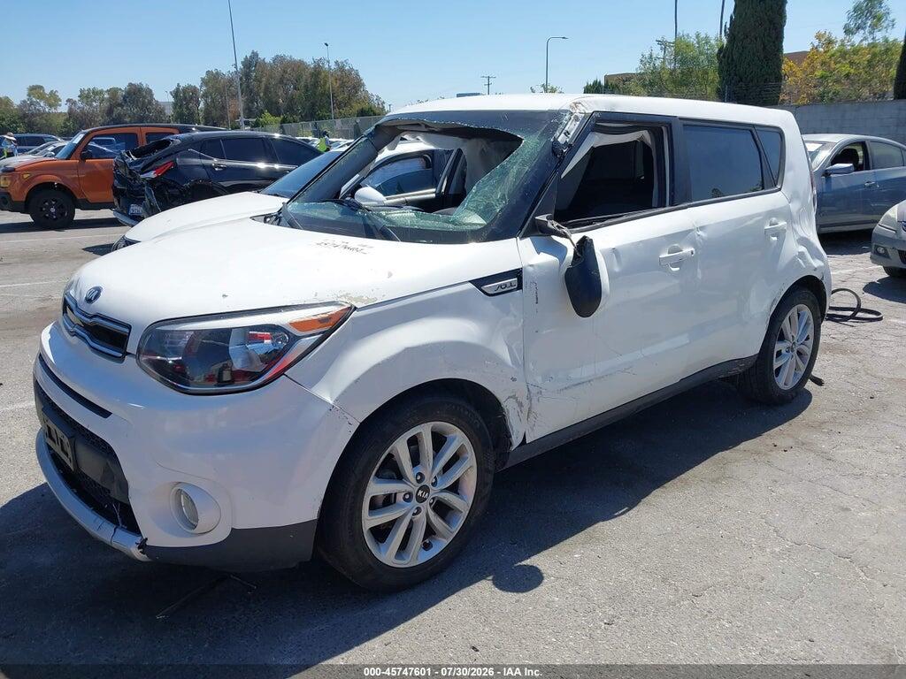 KNDJP3A56J7527433 2018 KIA SOUL photo no. 2