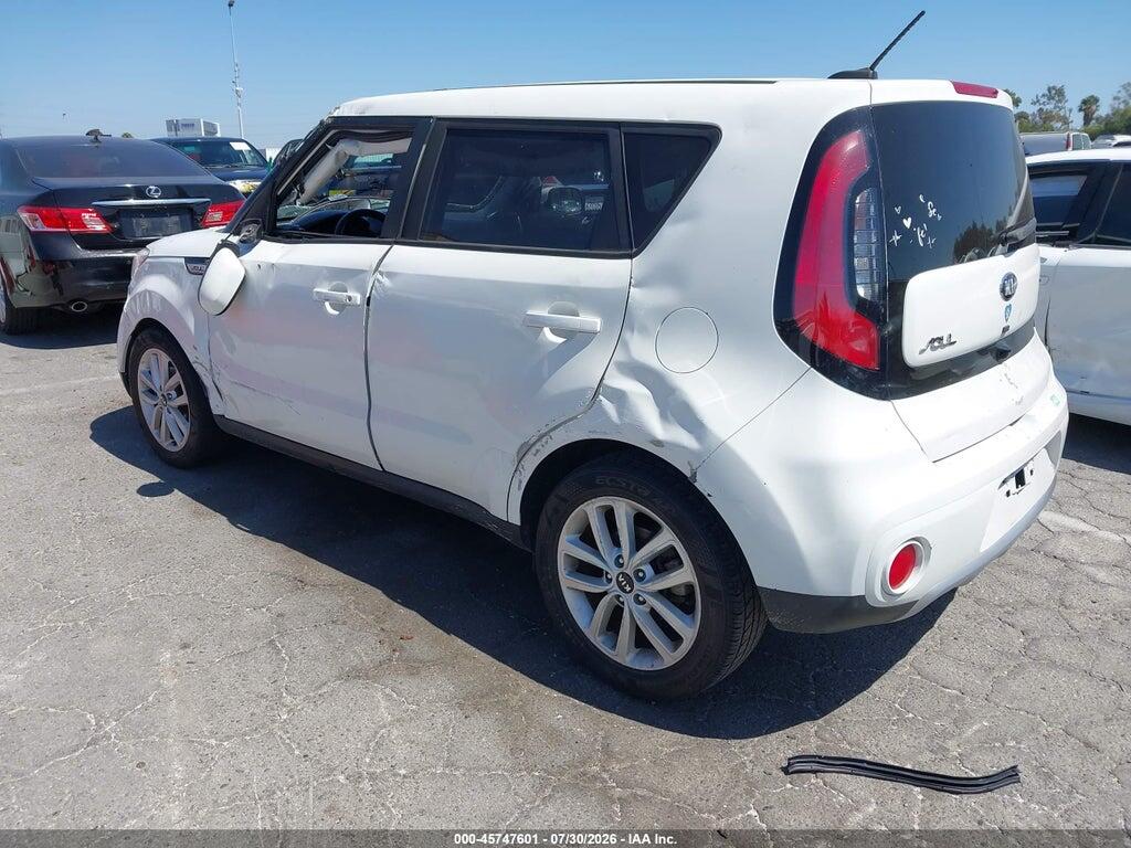 KNDJP3A56J7527433 2018 KIA SOUL photo no. 3