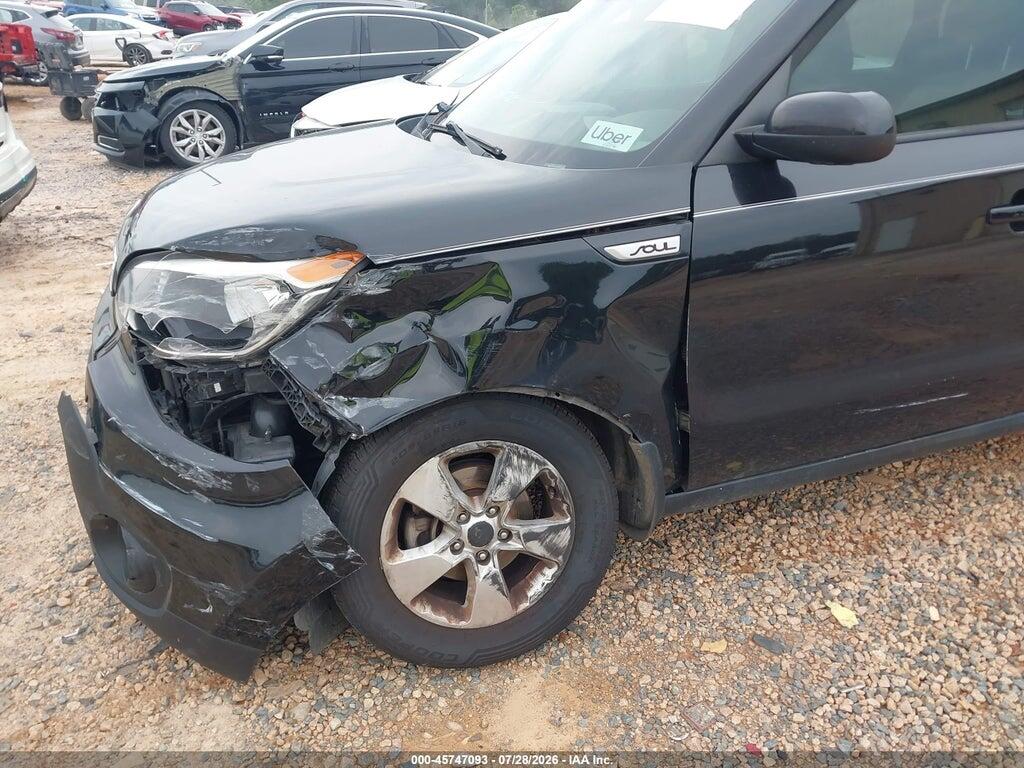 KNDJN2A29J7624017 2018 KIA SOUL photo no. 6