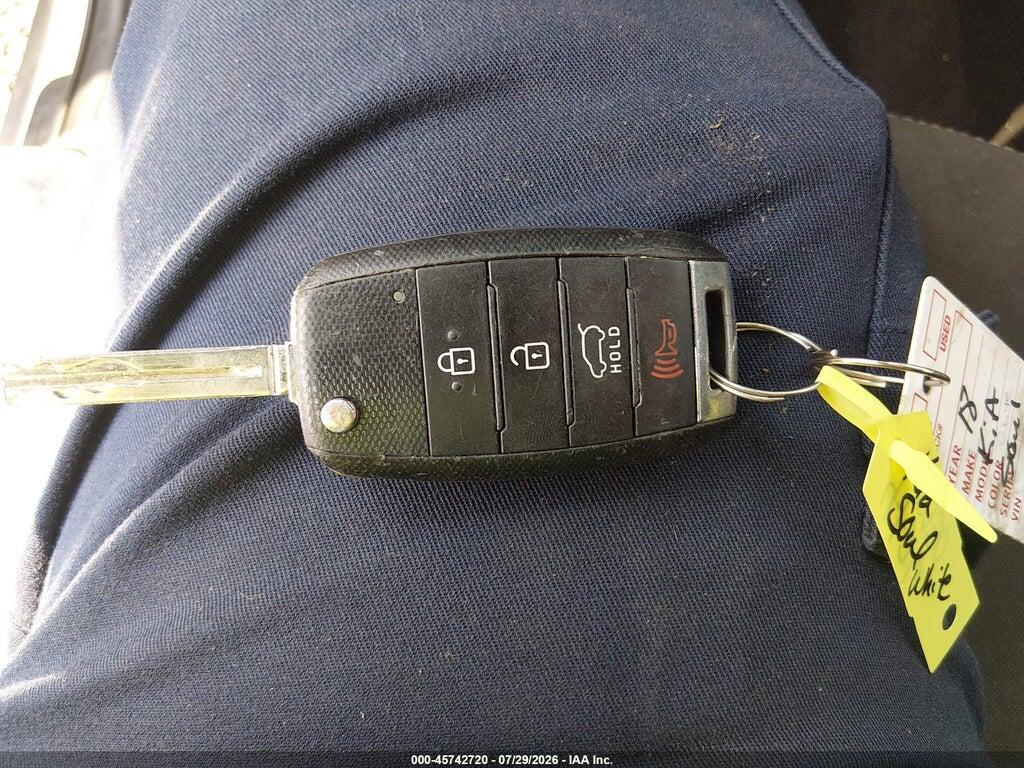 KNDJN2A28J7908030 2018 KIA SOUL photo no. 11