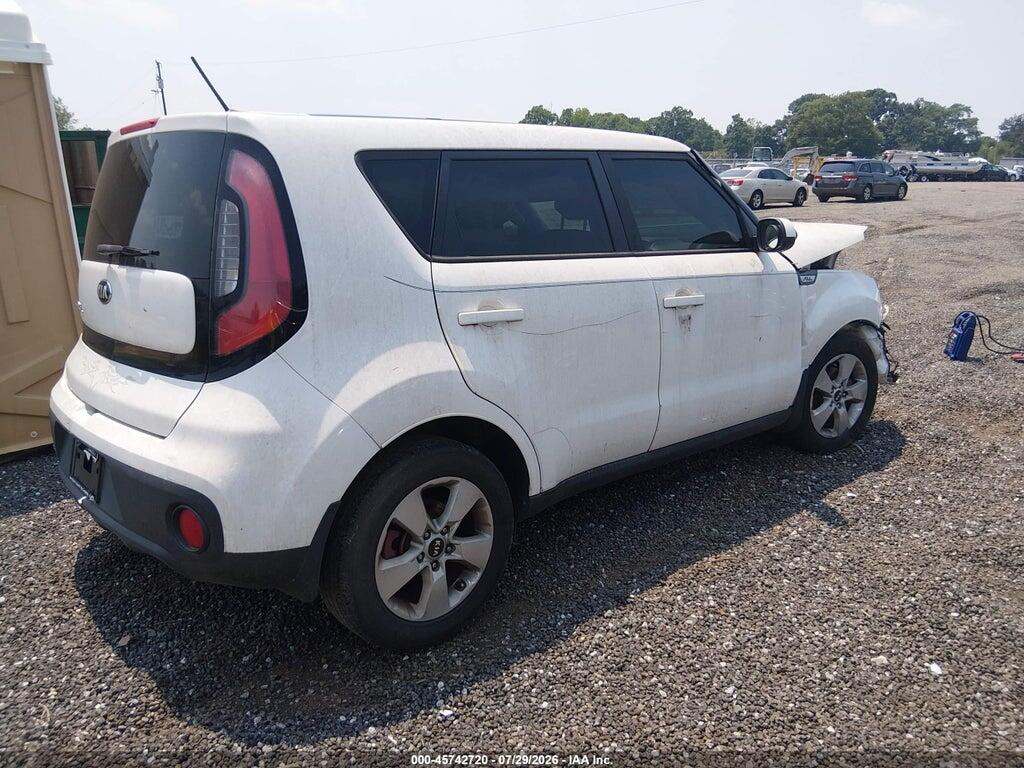 KNDJN2A28J7908030 2018 KIA SOUL photo no. 4