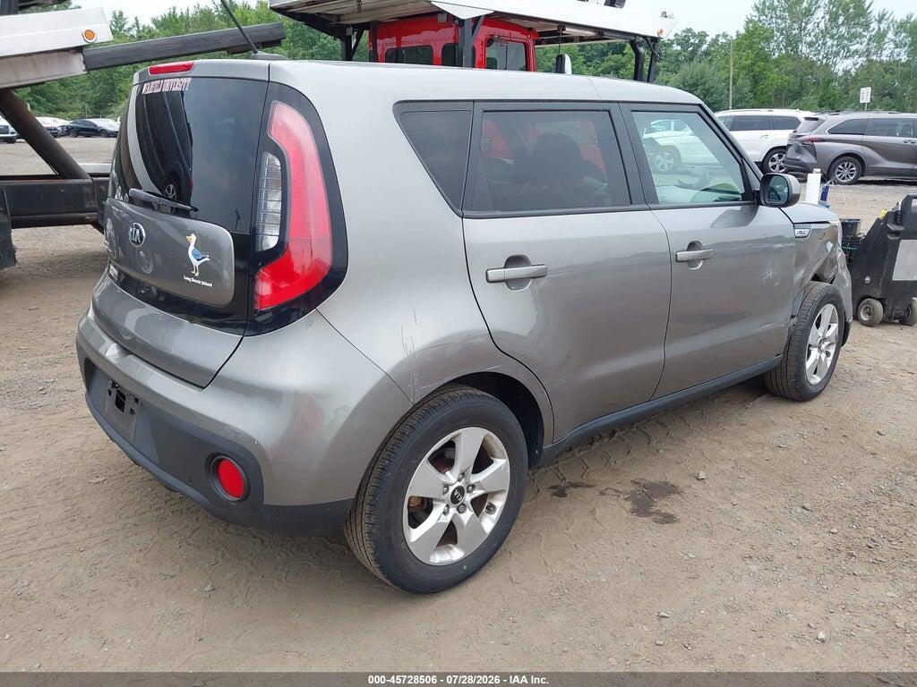 KNDJN2A23J7552196 2018 KIA SOUL photo no. 4