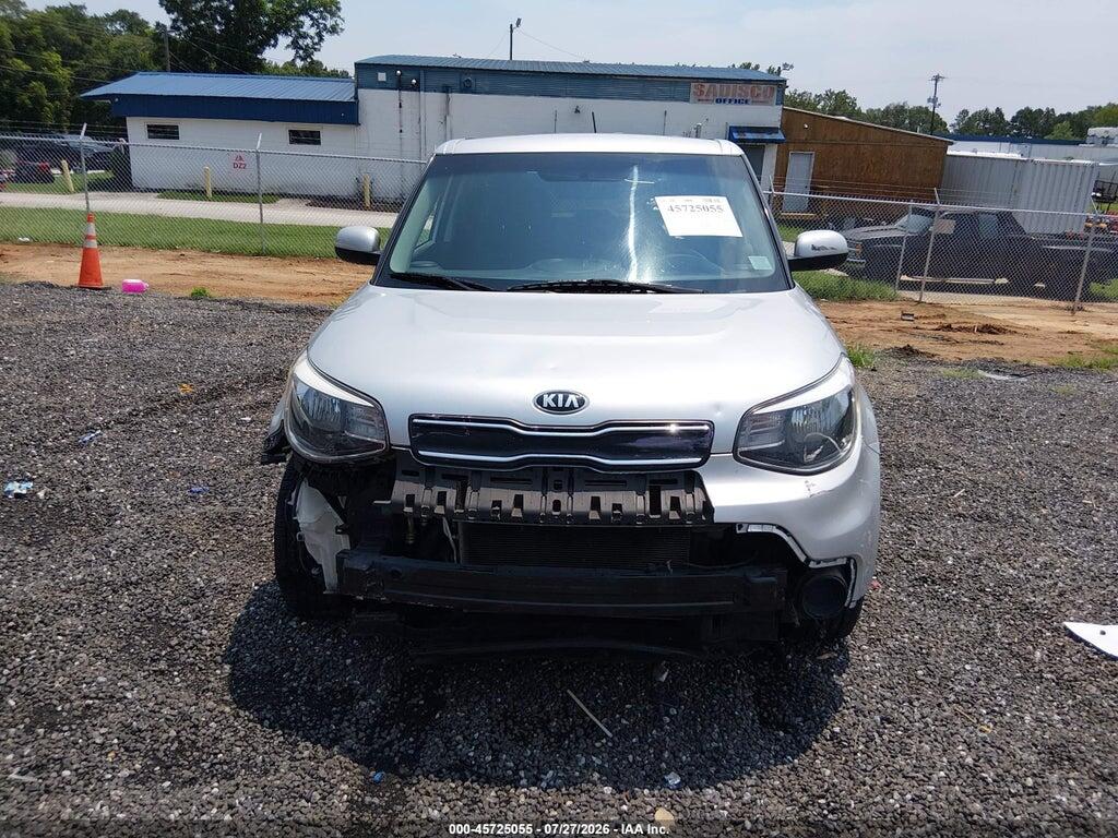 KNDJN2A29J7598907 2018 KIA SOUL photo no. 12