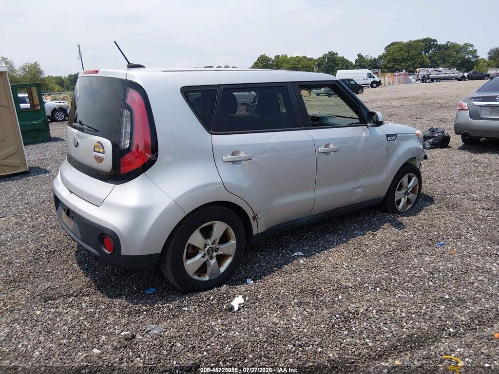 KNDJN2A29J7598907 2018 KIA SOUL photo no. 4