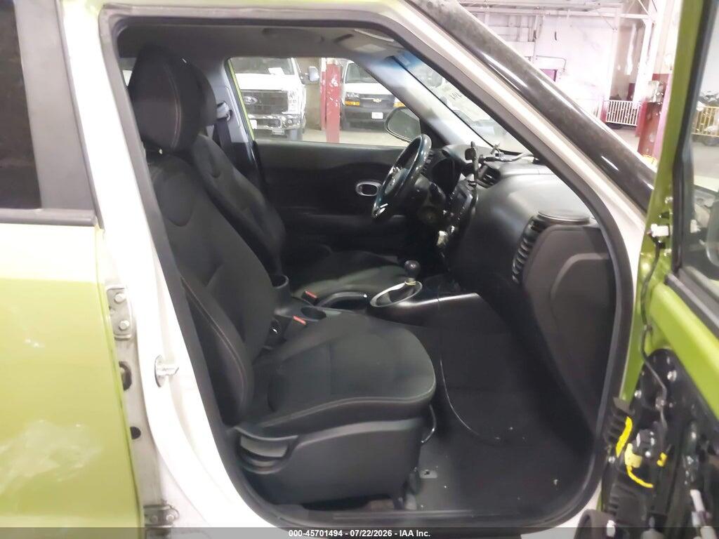KNDJP3A57J7900138 2018 KIA SOUL photo no. 5