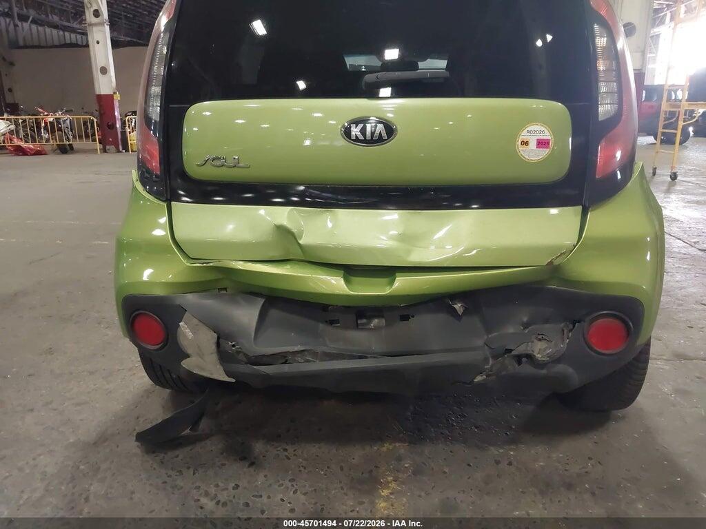 KNDJP3A57J7900138 2018 KIA SOUL photo no. 6