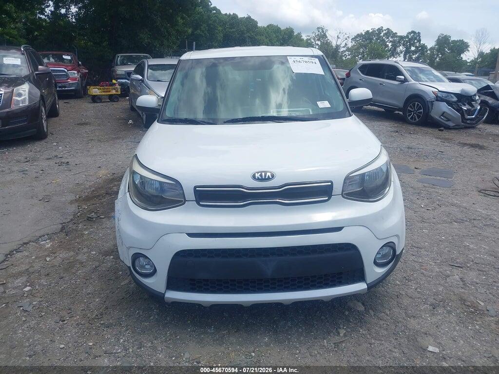 KNDJP3A55J7600632 2018 KIA SOUL photo no. 11