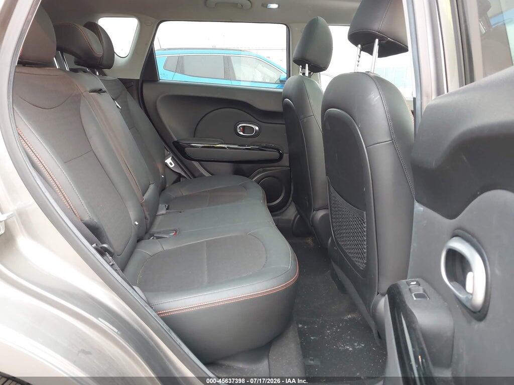 KNDJX3AA2J7515468 2018 KIA SOUL photo no. 8