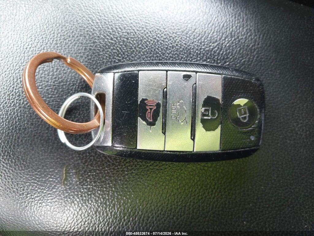 KNDJP3A57J7622017 2018 KIA SOUL photo no. 11