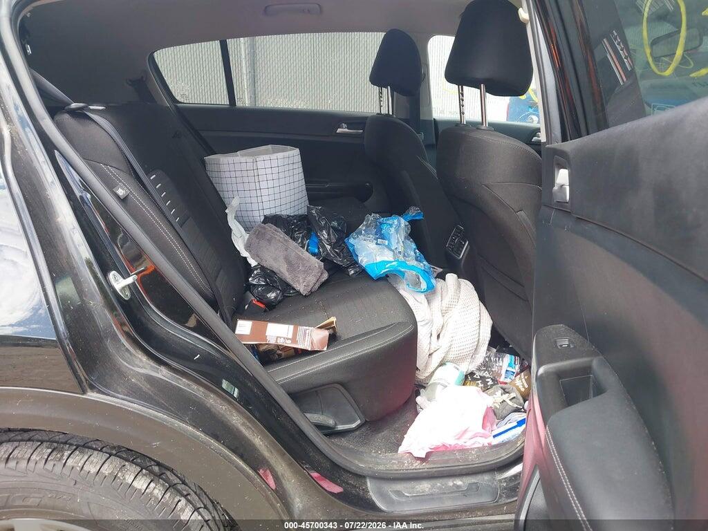 KNDPMCAC5J7337902 2018 KIA SPORTAGE photo no. 8