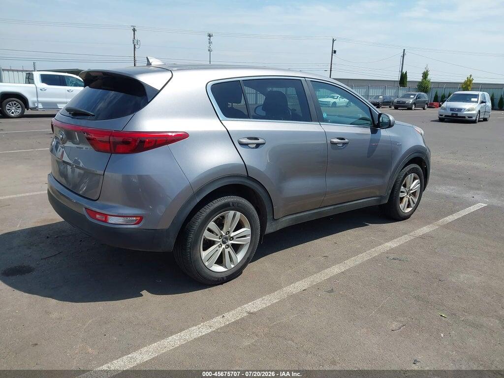 KNDPMCAC4J7360331 2018 KIA SPORTAGE photo no. 4