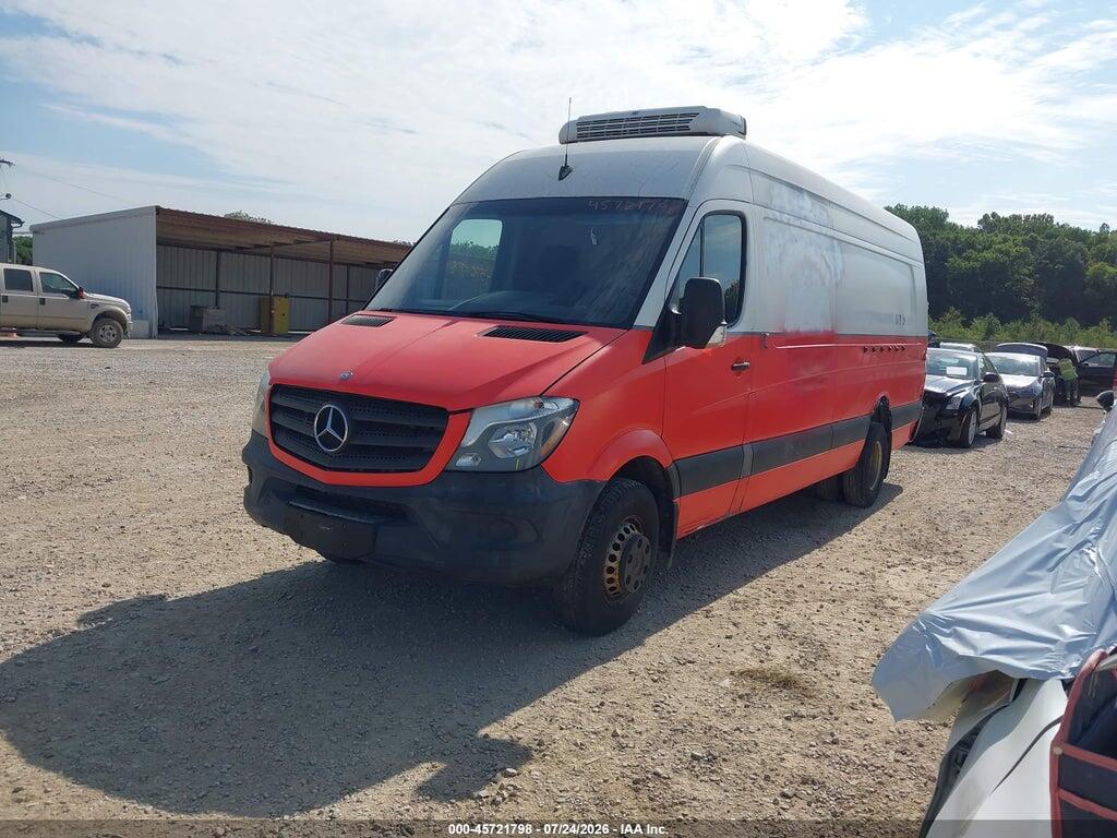 WD3PF1CC2FP138965 2015 MERCEDES-BENZ SPRINTER 3500 photo no. 2